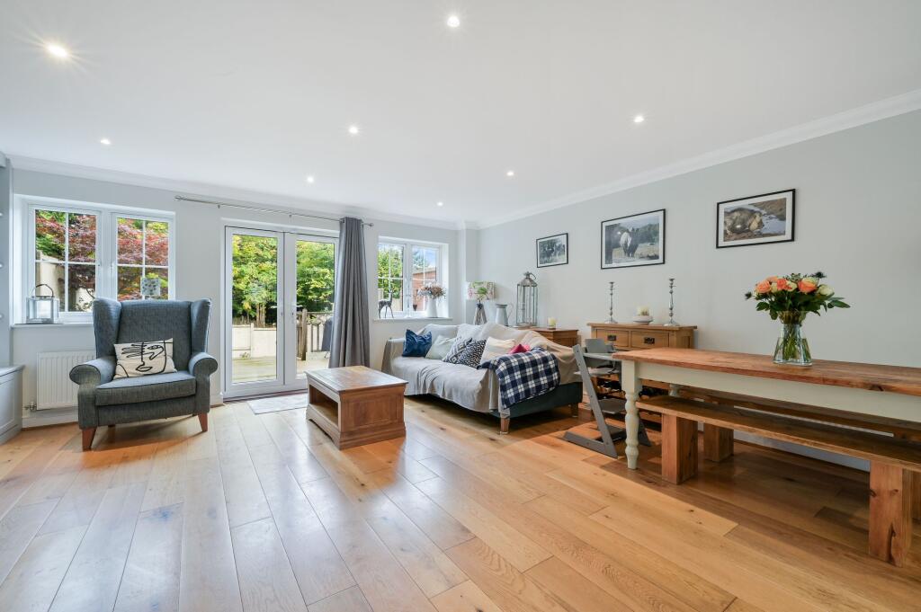 House in Epsom, Nork - View 2