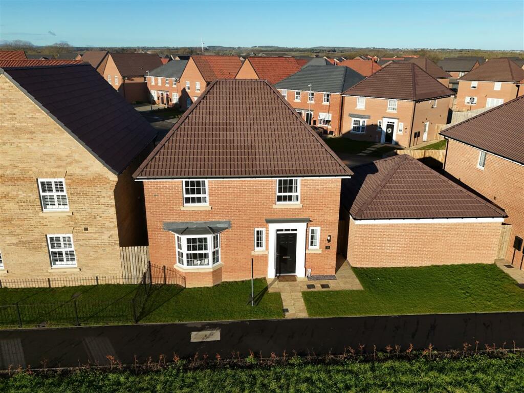 4-bed detached on Turners View, West Park, Darlington, £320,000