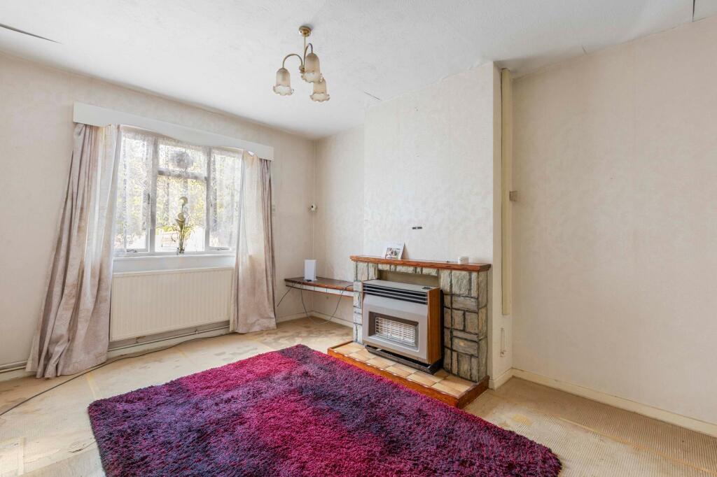 House in Widmer End, Hazlemere - View 3