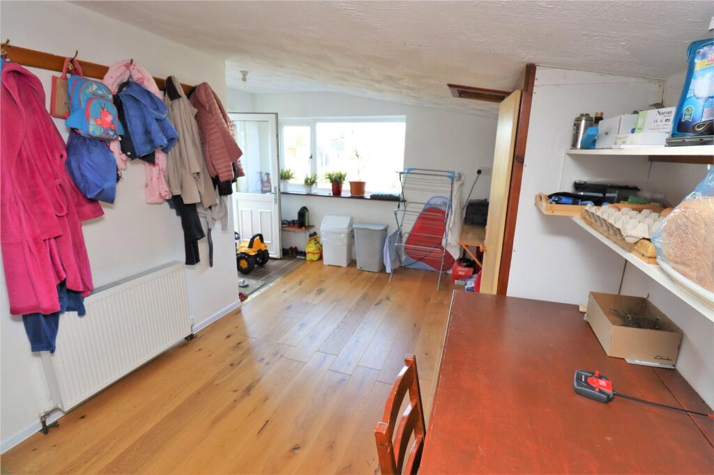 House in New Forest, Old Milton, New Milton - View 6