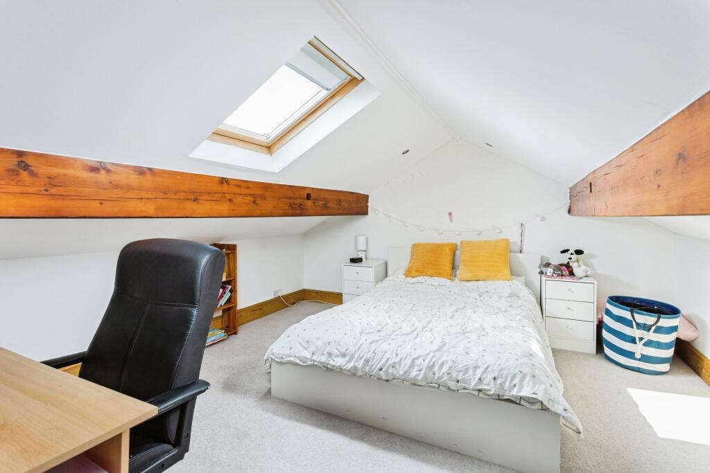 House in Leeds, Greenbottom, Guiseley - View 4