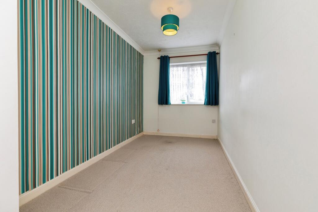Apartment in Rochester - More
