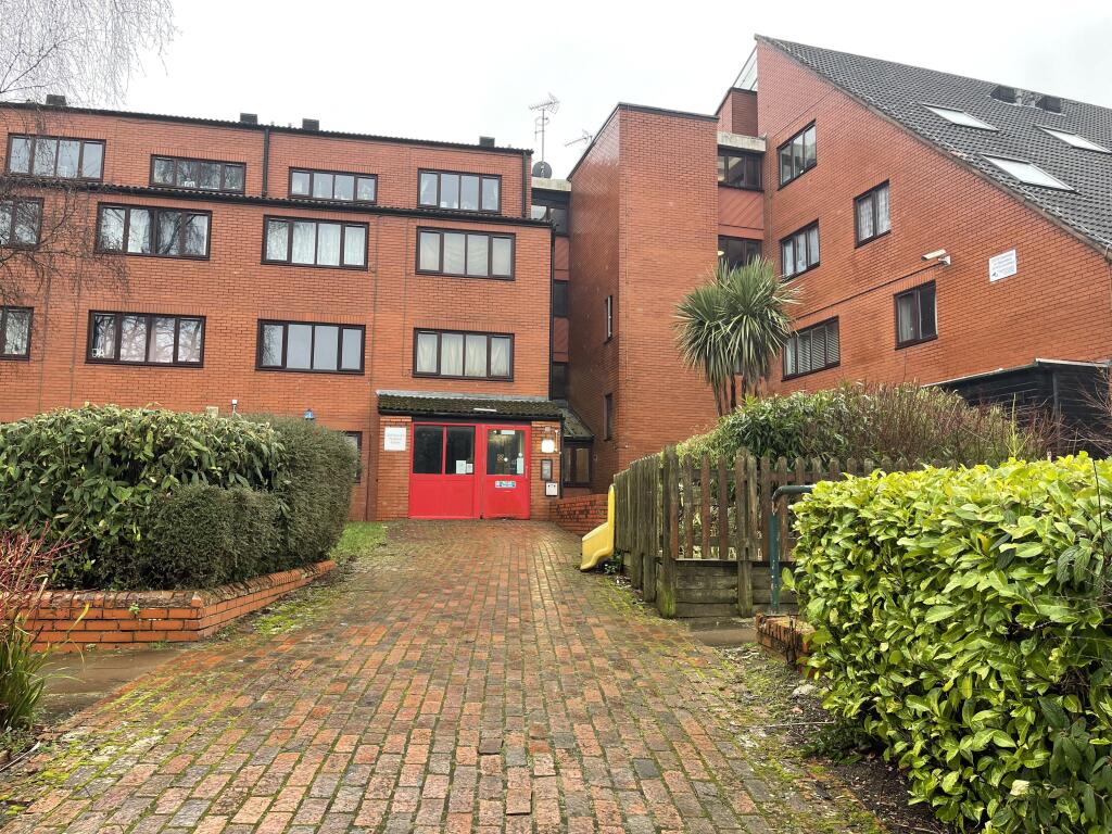 Main image of property: Flat 19A, Quartercroft, Pyramid Close, Northampton NN3 8DP