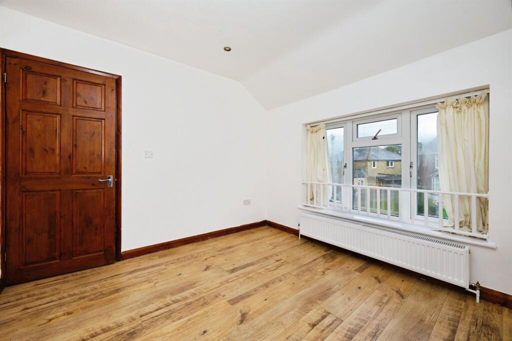 Apartment in Ashford, Kent - View 4
