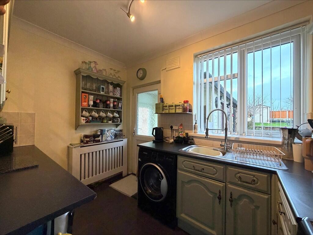The Crescent, Weaverham photo 3