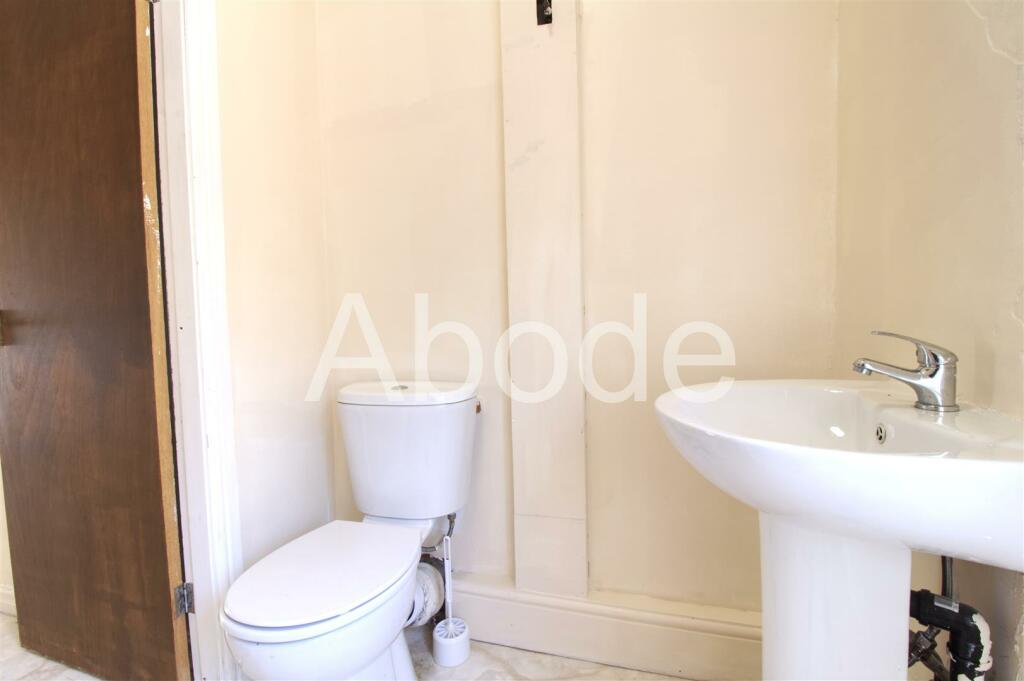 8 bedroom house for rent