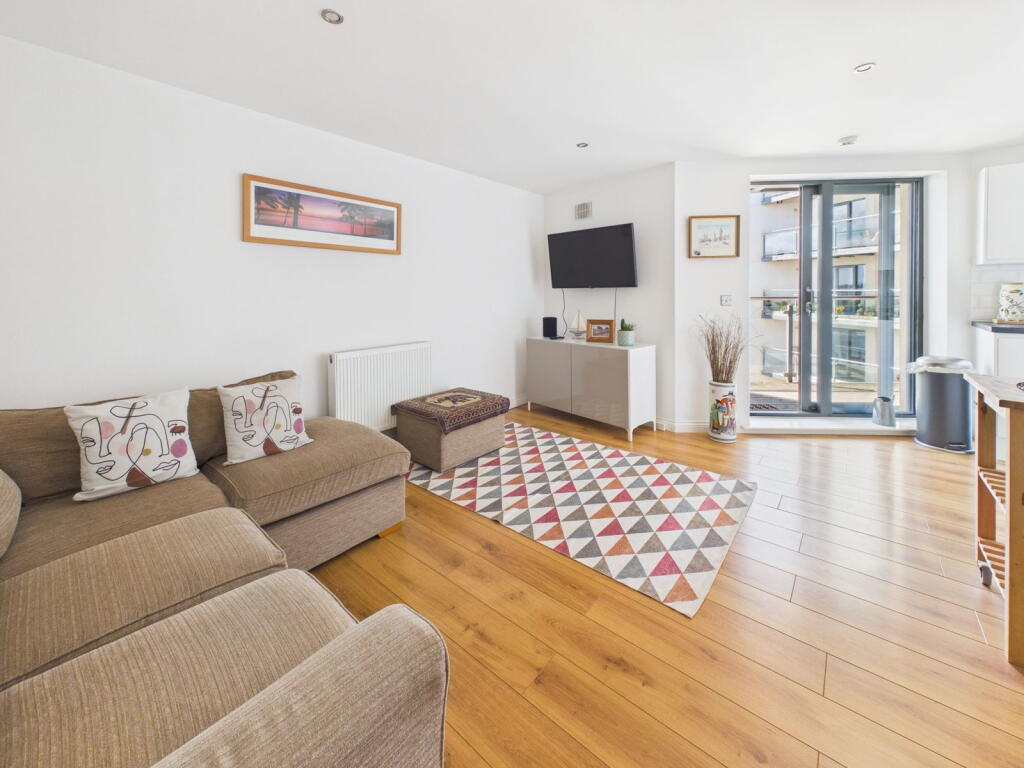 Apartment in Brighton - More