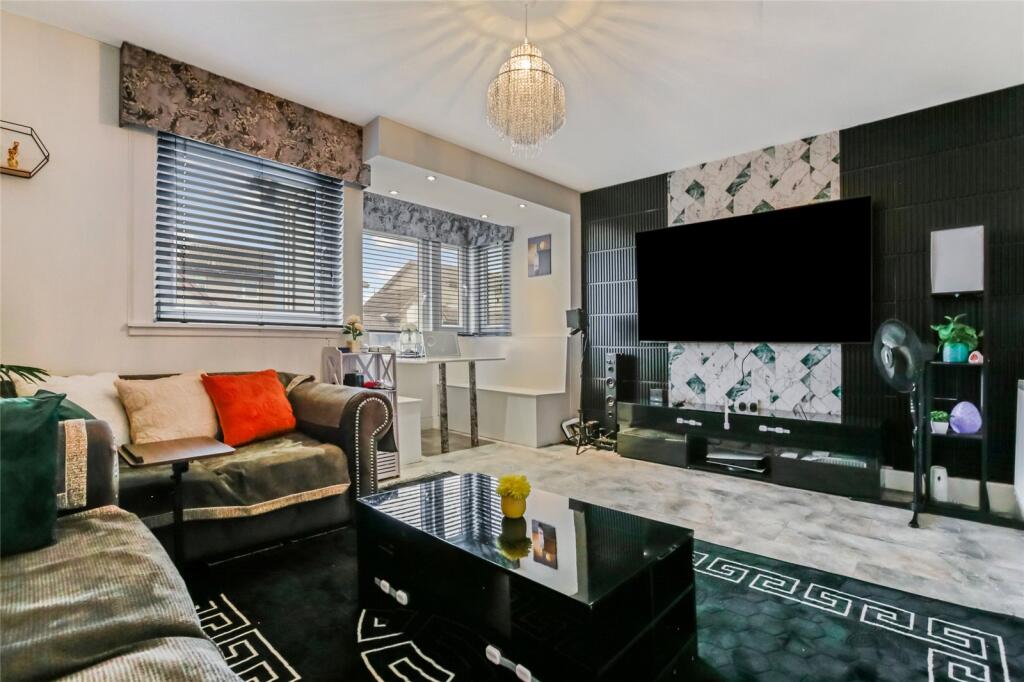 Torwood Lane, Moodiesburn, Glasgow, North Lanarkshire, G69 photo 3
