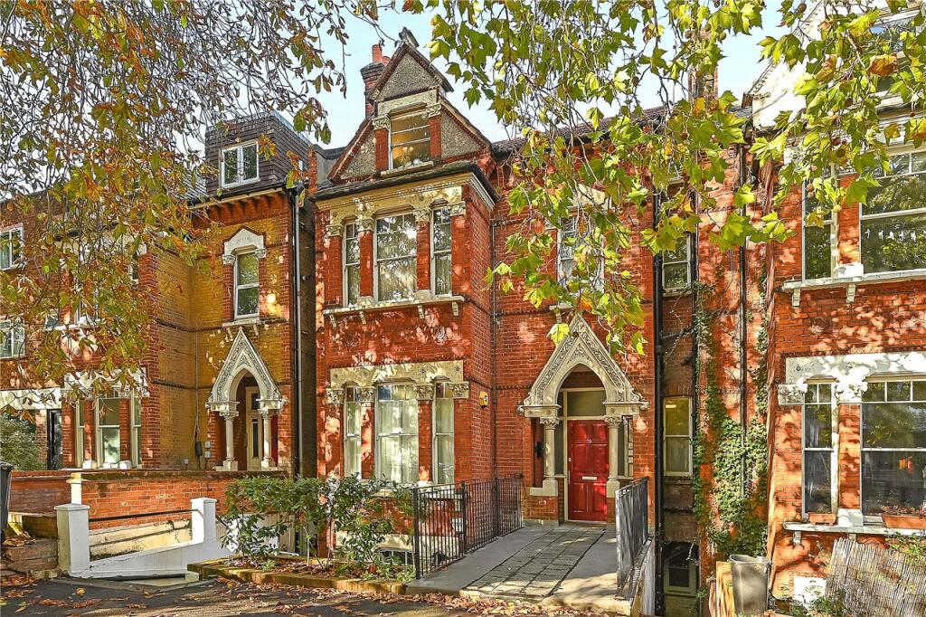 3-bed flat on Christchurch Road, London, SW2, £650,000