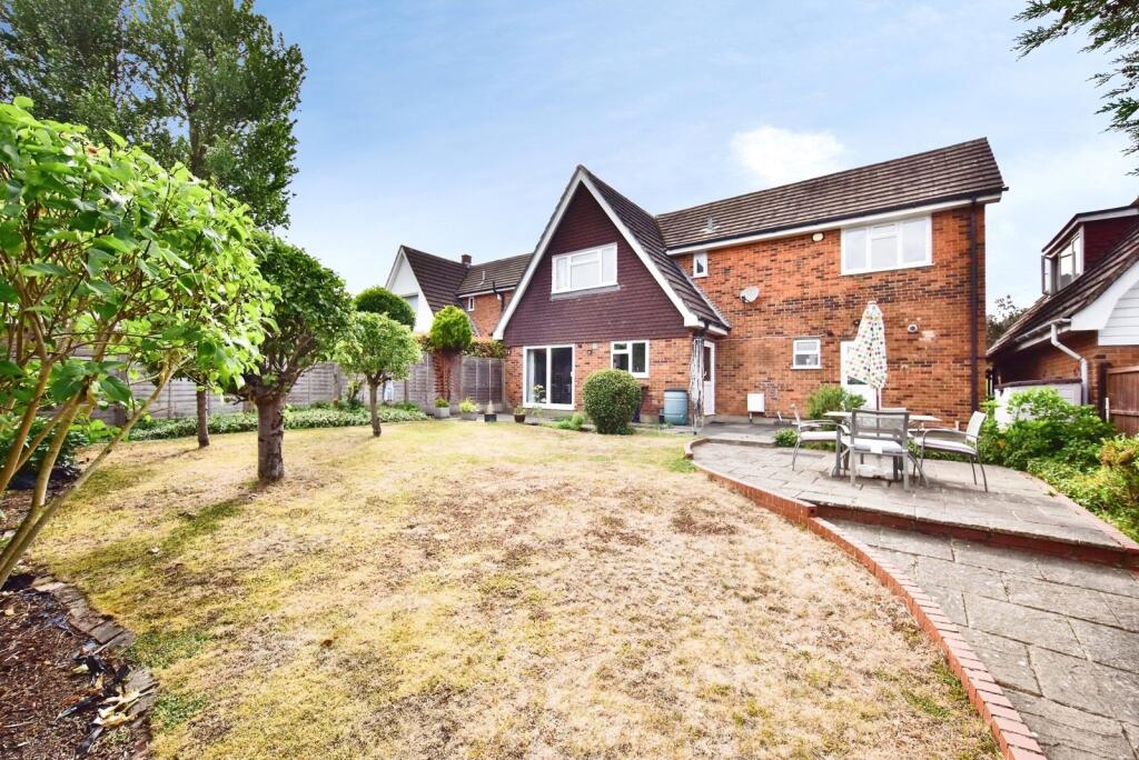 Main image of property: Queens Road, Maidstone, Kent, ME16