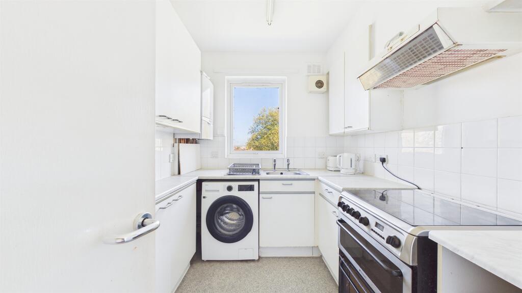 Apartment in London - View 3