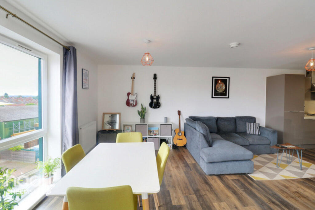 Apartment in Chelmsford, Springfield Park - View 3
