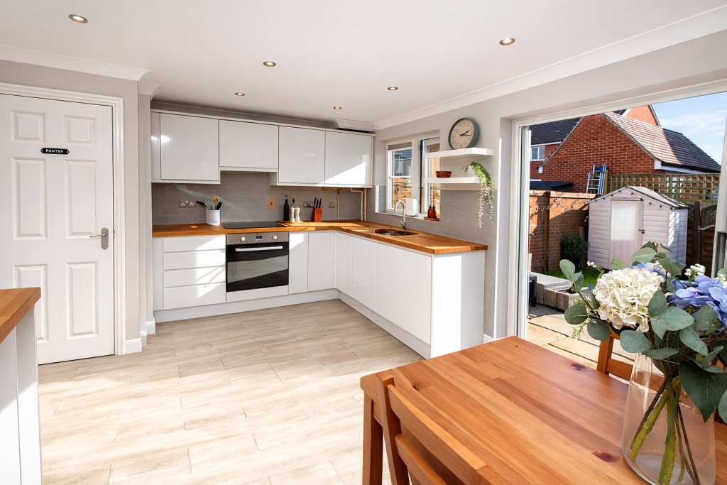 Mulberry Close, Stotfold, Hitchin, SG5 photo 2