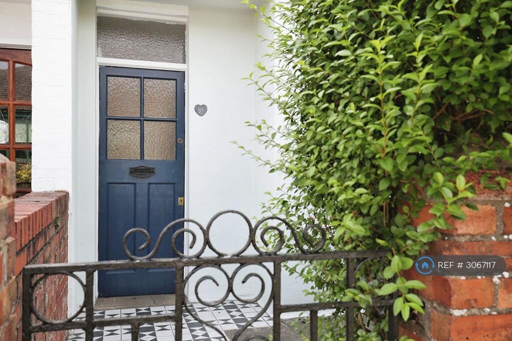 Main image of property: Charles Street, Oxford, OX4