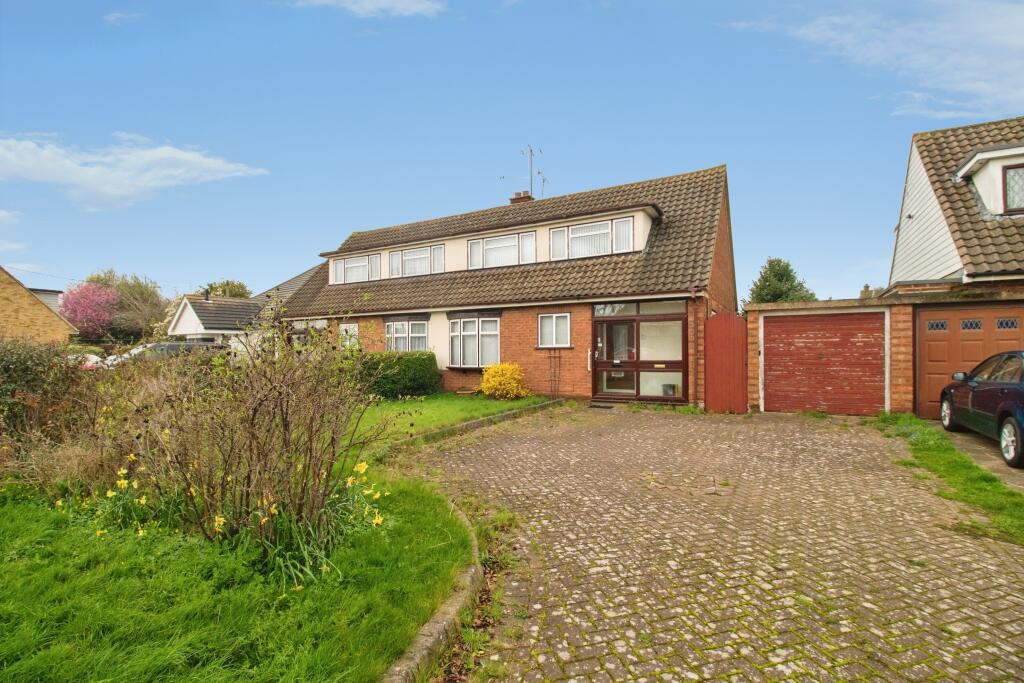 Main image of property: Ashingdon Road, Rochford, SS4