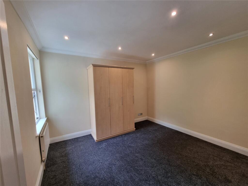 Brambletye Park Road, Redhill, Surrey, RH1 - View 5