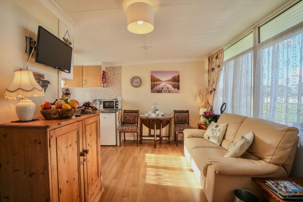 Links Road, Mundesley, NR11 photo 3