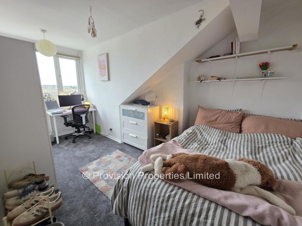 House in Leeds - View 5