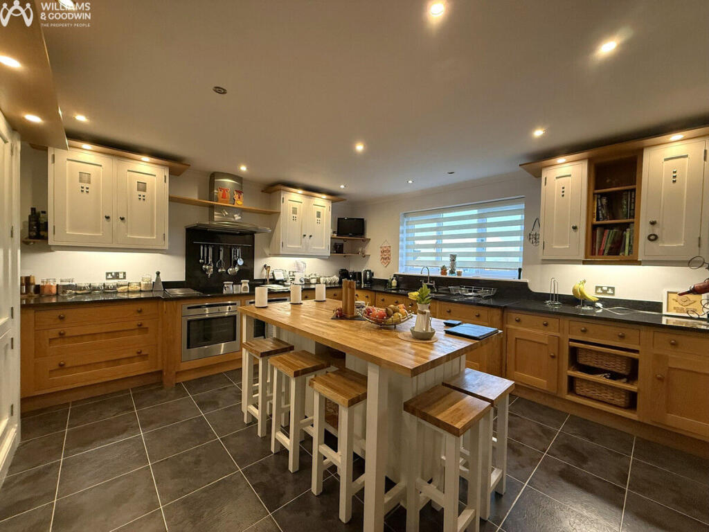 B5110, Brynteg, Anglesey, LL78 photo 4