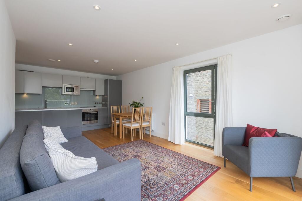 Apartment in Bristol - View 5