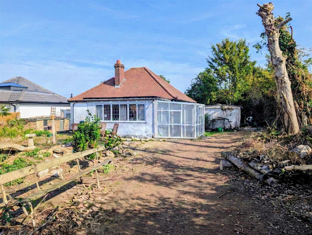 House in Reigate and Banstead, Surrey - View 4