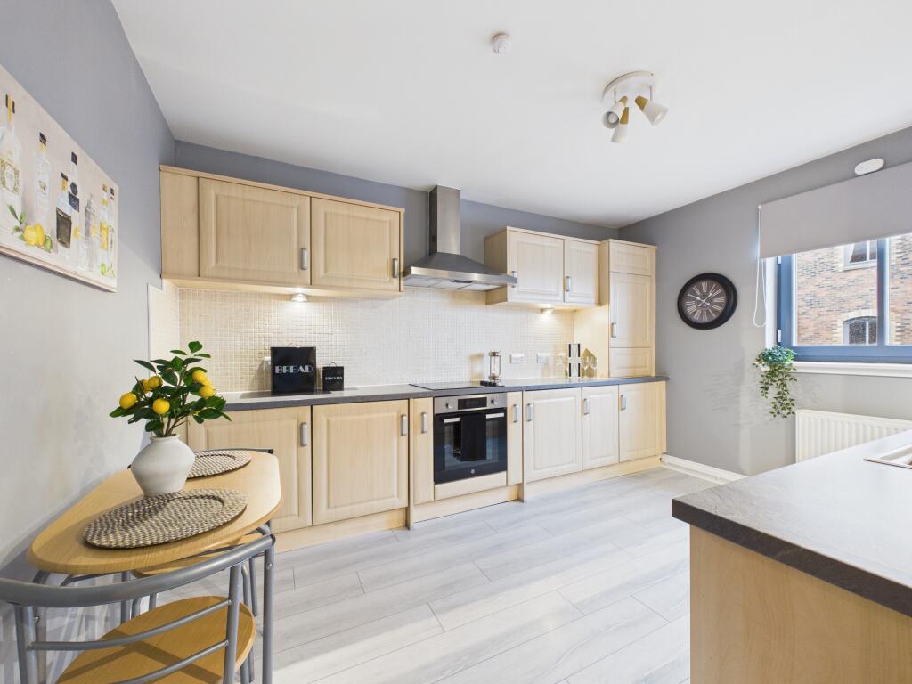 Apartment in Greenock, Ladyburn - View 5