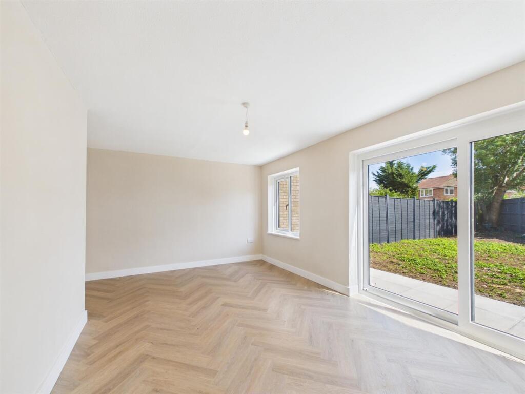 House in Aylesbury, Quarrendon - View 4