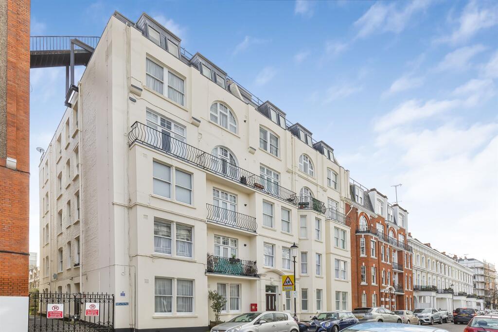 2 bedroom ground floor flat for rent