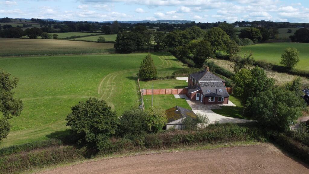 Main image of property: Clyst Hydon, Cullompton