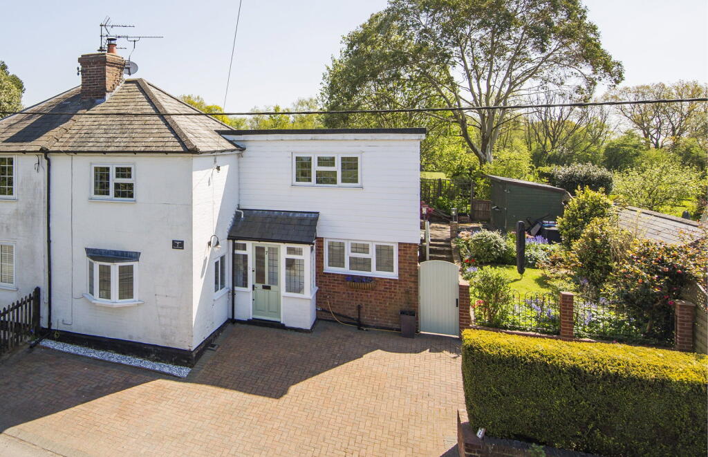 3-bed semi-detached on Broom Hill Cottages, Flimwell, £485,000