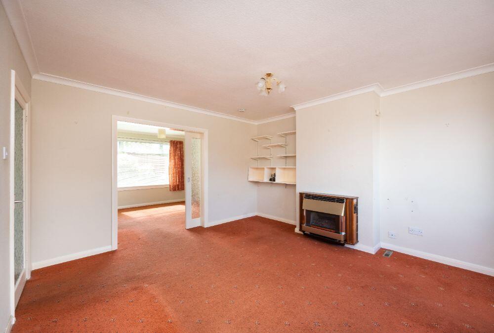 42 Thomson Road, Currie EH14 5HW photo 3