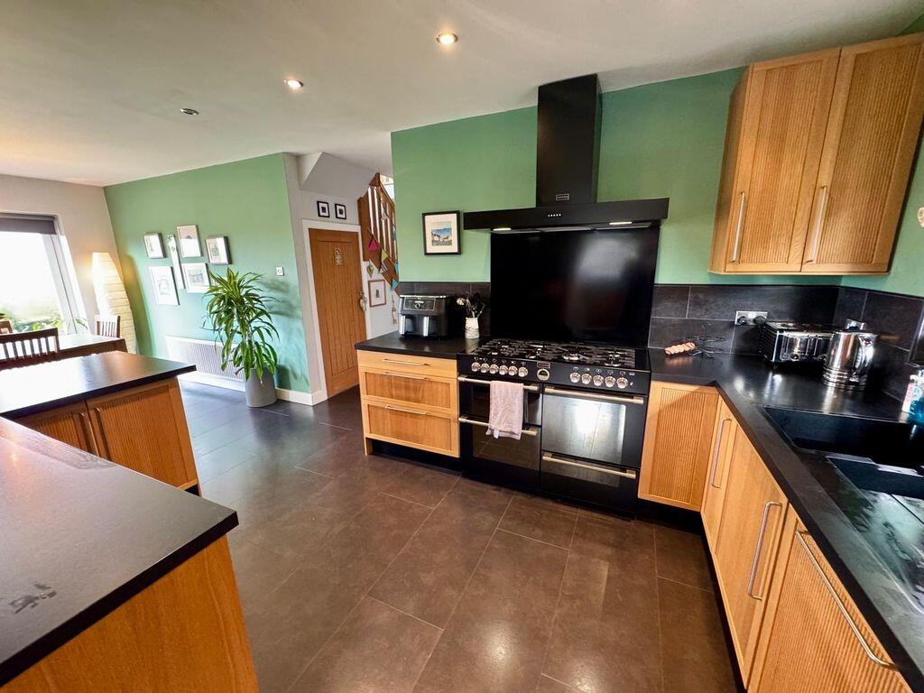 House in Huddersfield - View 2