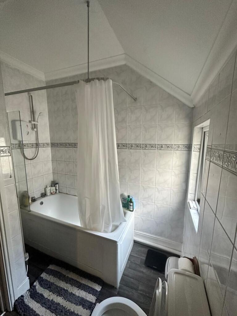 House in Cardiff - View 3