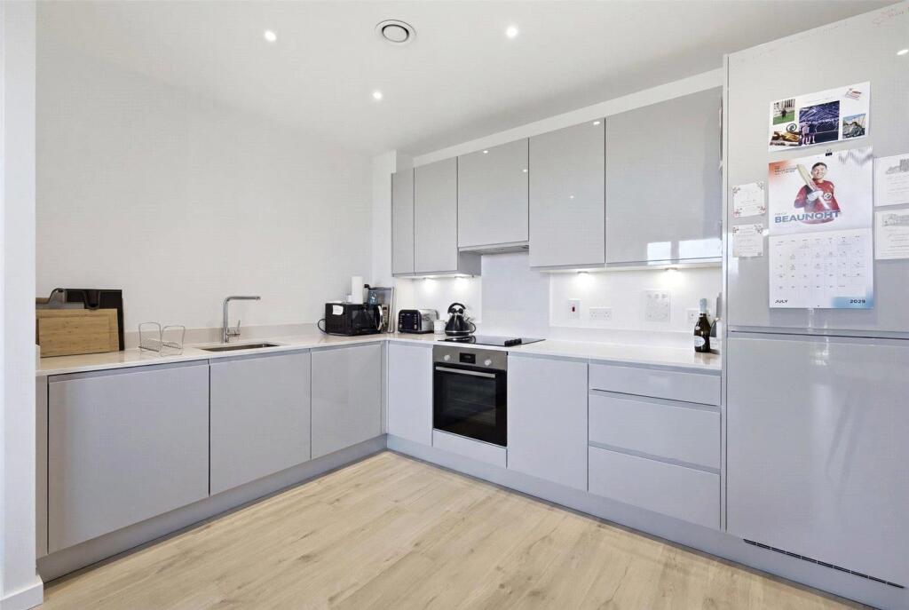 Apartment in London - View 5