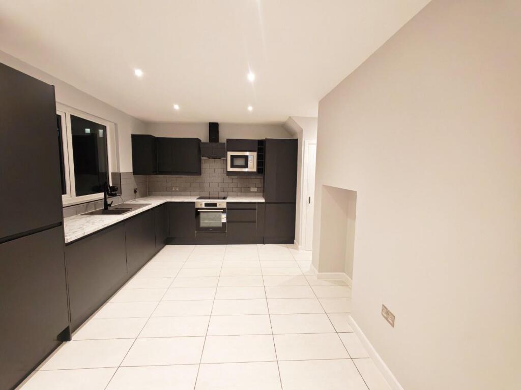 Milburn Crescent, Chelmsford photo 4