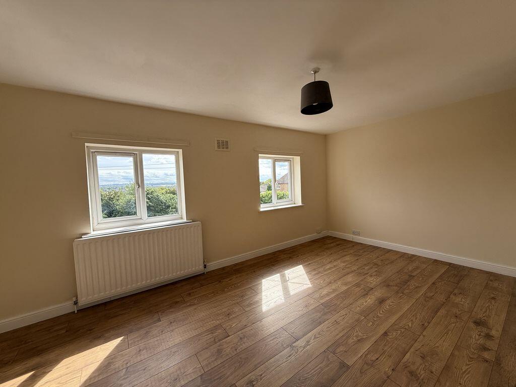 House in Stoke-on-Trent - More