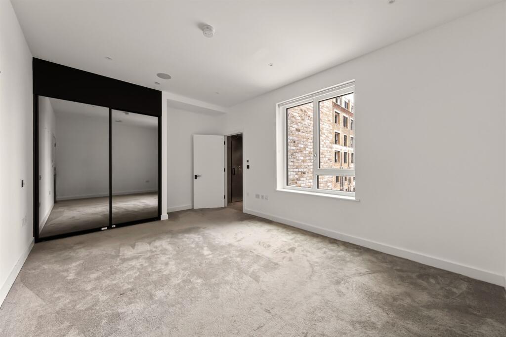 Apartment in London - More