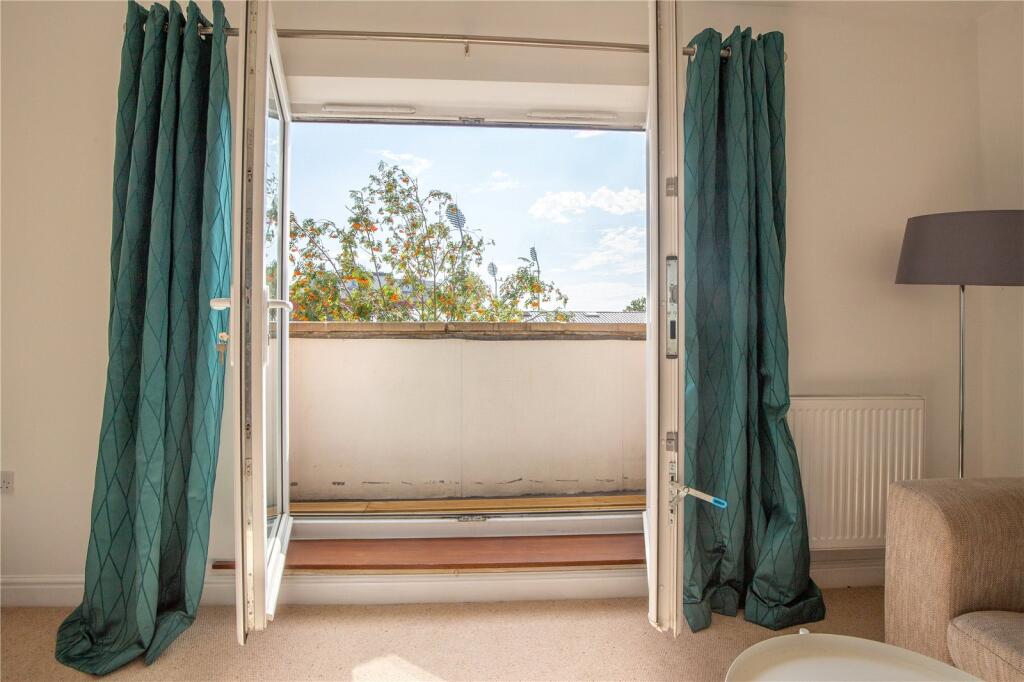 Apartment in Bristol - View 2