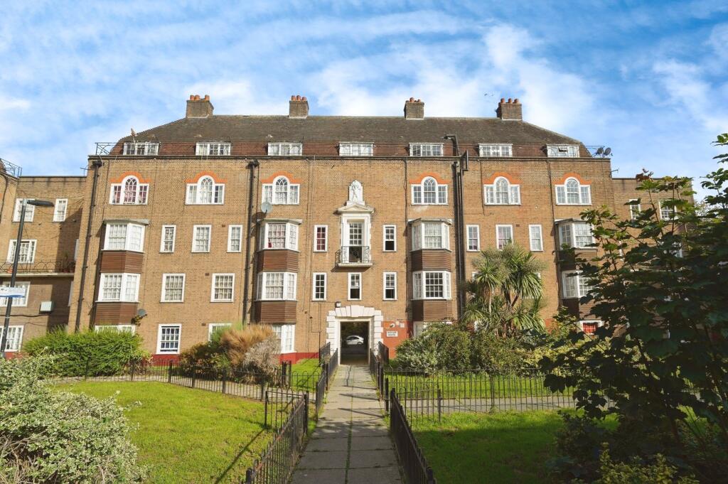 Main image of property: Albion Avenue, London, SW8