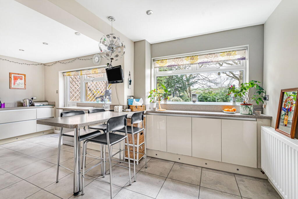 Goodwood Rise,Marlow,SL7 3QE photo 4