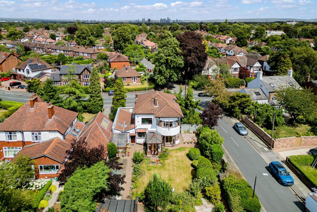 4-bed detached on Harboro Road, Sale, £800,000