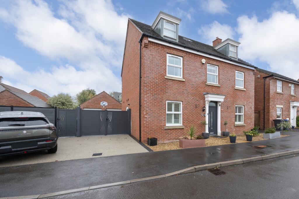 5 Bedroom Detached in BA14 7FL