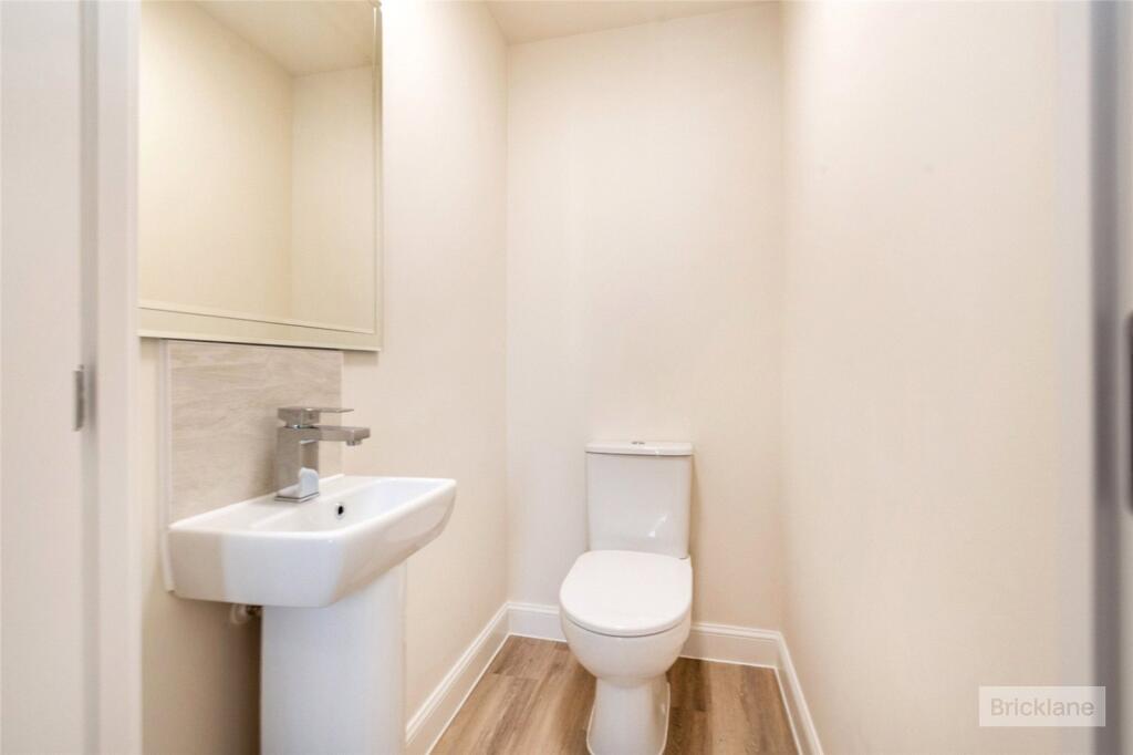 House in Ipswich - View 5