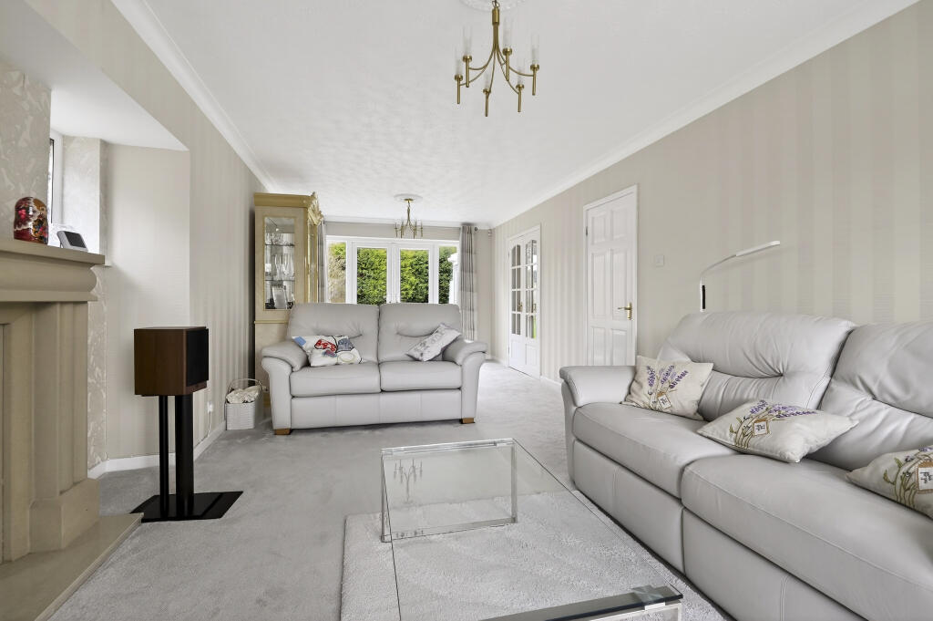 House in Birmingham, Sutton Coldfield - View 3