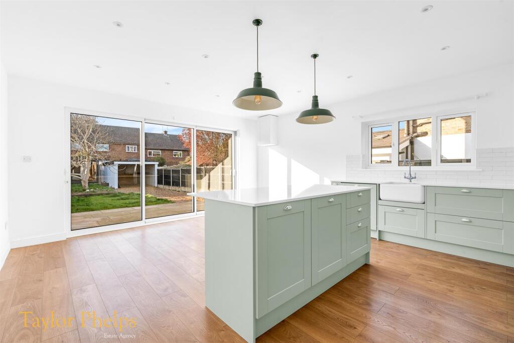 House in Ware, Kings Hill - View 2