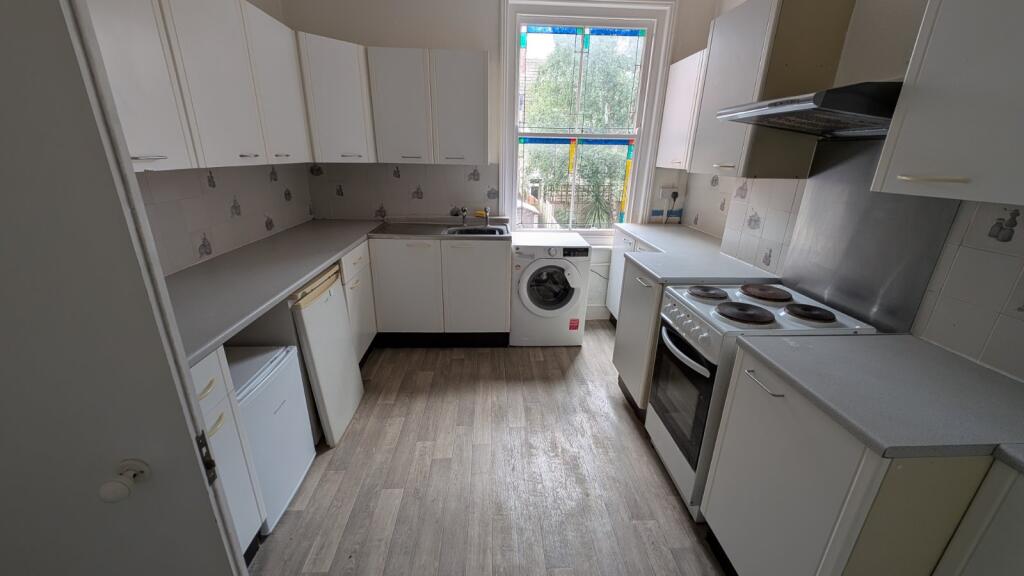 House in Canterbury - View 3