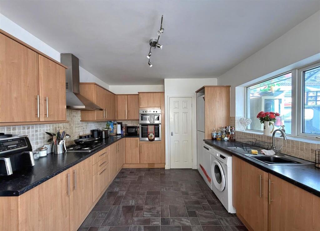 House in Stockport - View 4