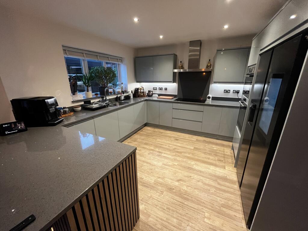 Sidings Drive, Drakelow, Burton-on-Trent, DE15 photo 2