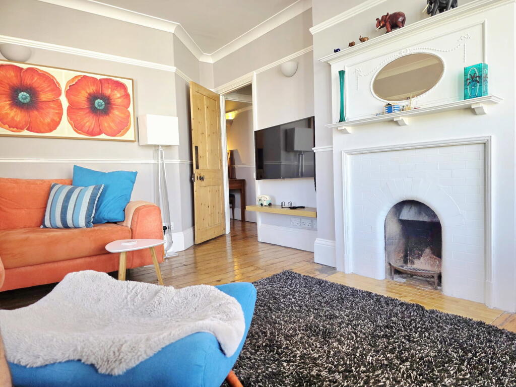 Apartment in Canterbury - View 4