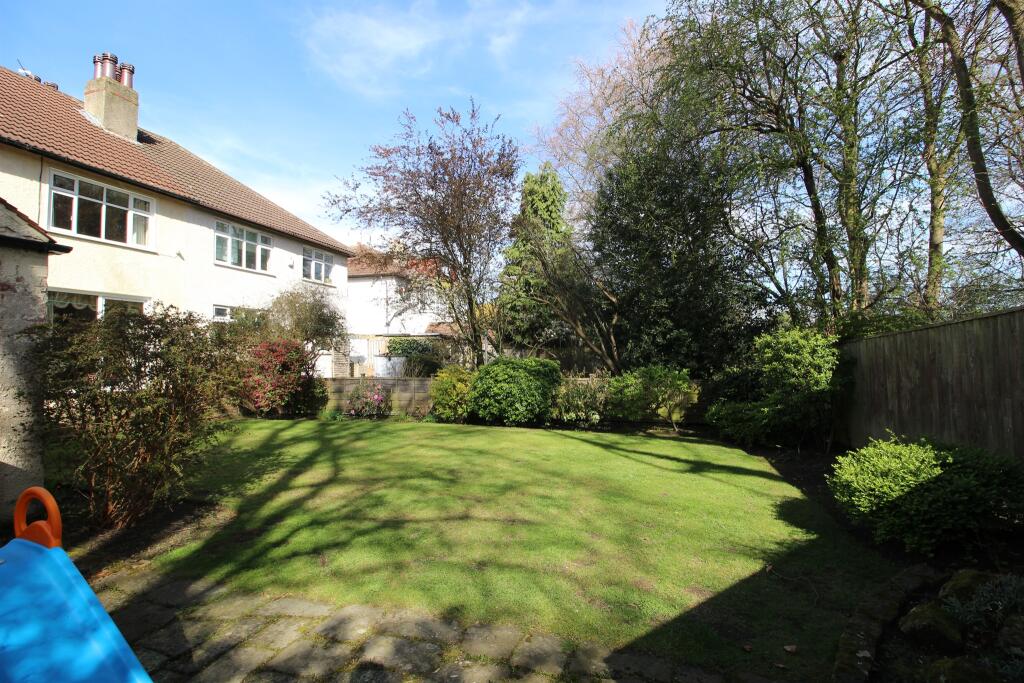 House in Leeds, West Yorkshire - View 5